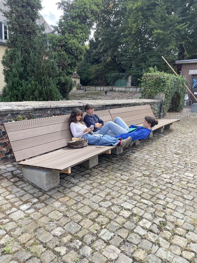 Un GRAND banc